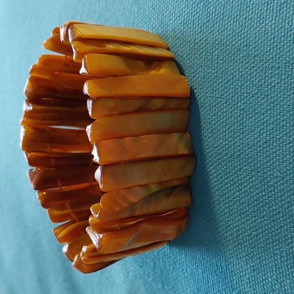🇨🇦3 For $20🇨🇦Honey Yellow Shell Bar Bracelet - Picture 2 of 6